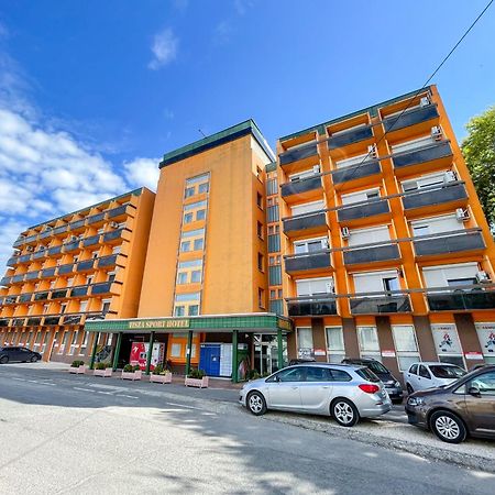Tisza Sport Hotel Szeged Bagian luar foto