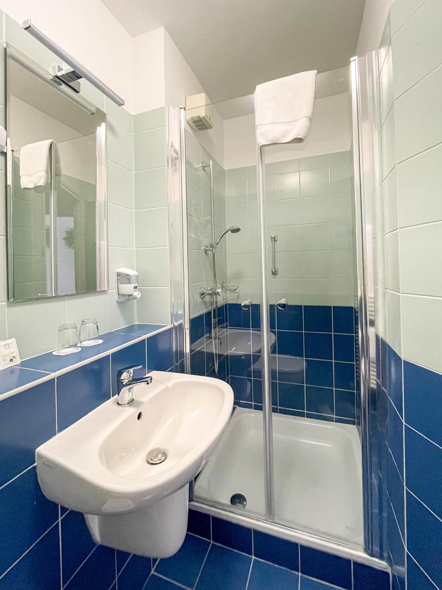 Tisza Sport Hotel Szeged Bagian luar foto