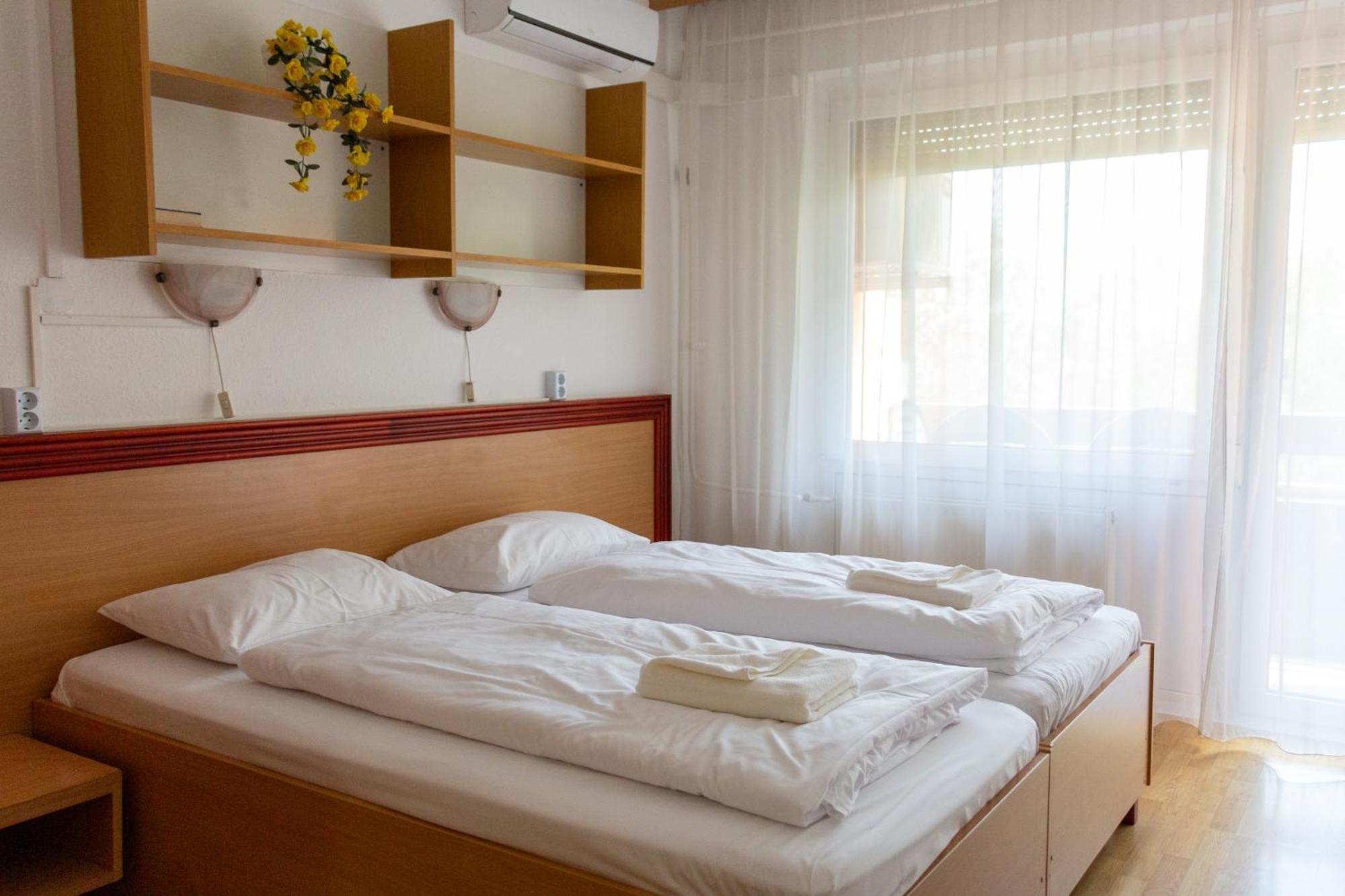 Tisza Sport Hotel Szeged Bagian luar foto
