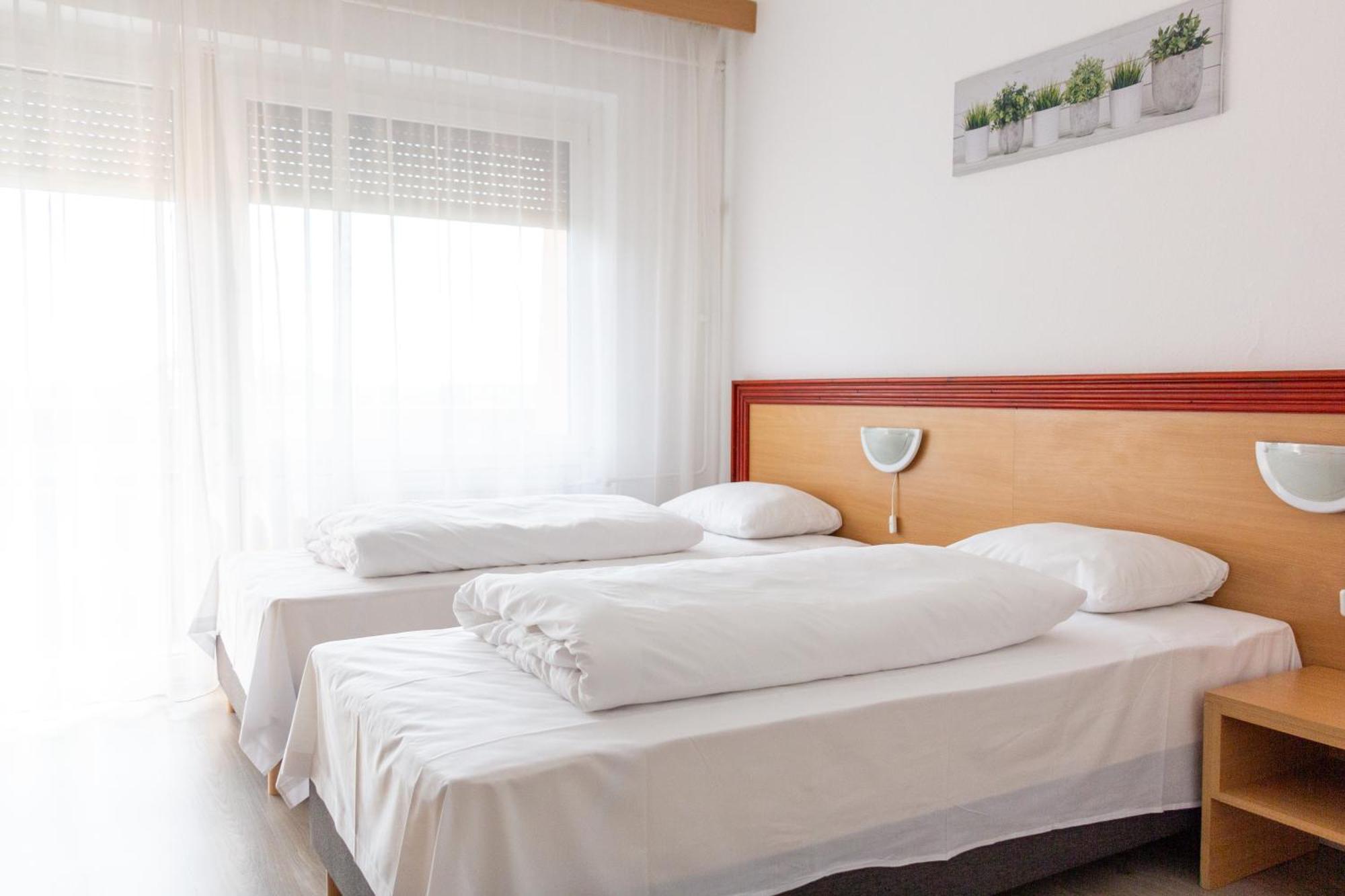 Tisza Sport Hotel Szeged Bagian luar foto