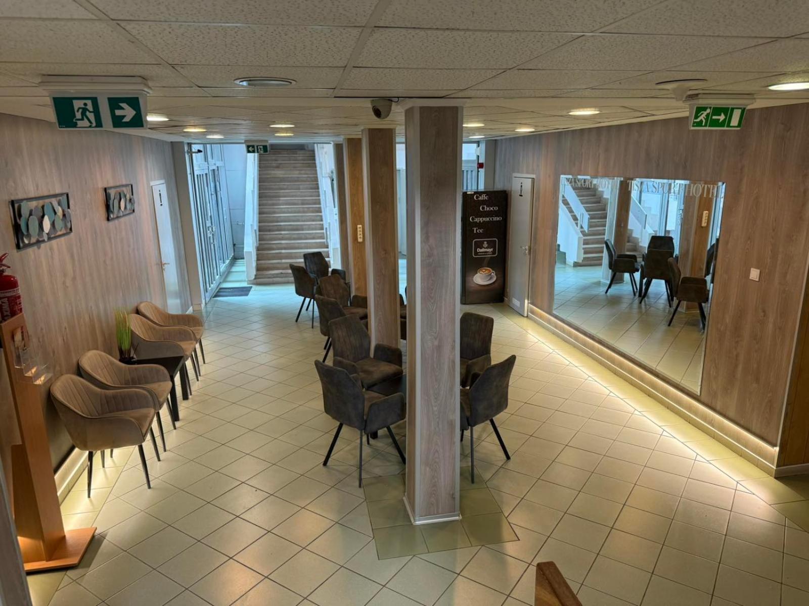 Tisza Sport Hotel Szeged Bagian luar foto